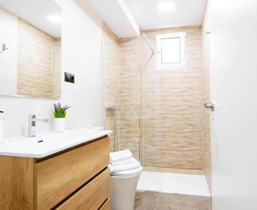 Apartamento Vacaciones En Playa Misericordia, Cerca Aeropuerto